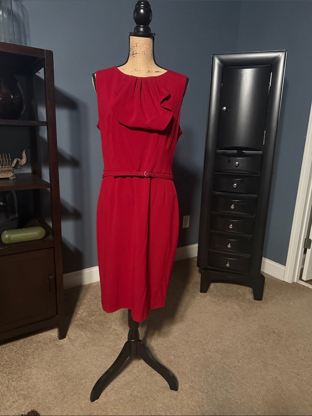 Jones New York Red Sleeveless Sheath Dress with Belt